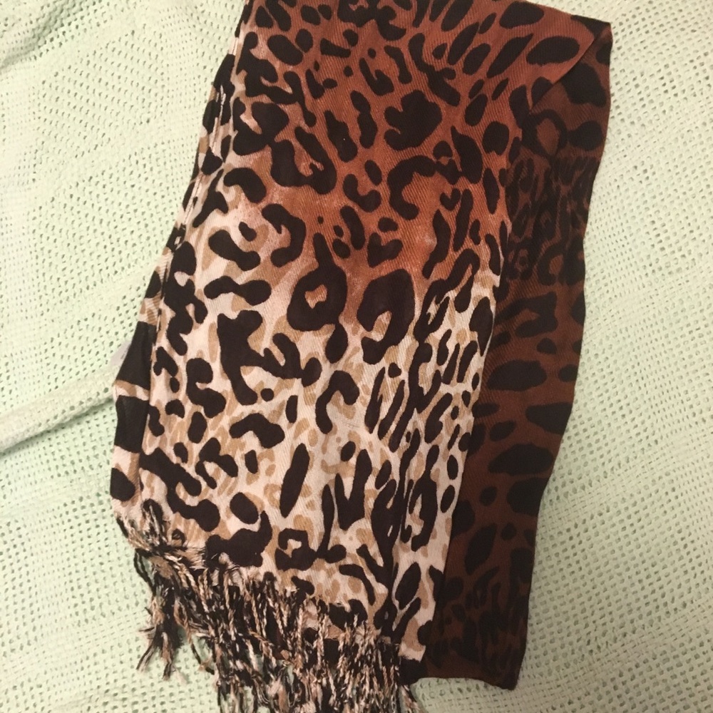Cheetah/Leopard Print Scarf